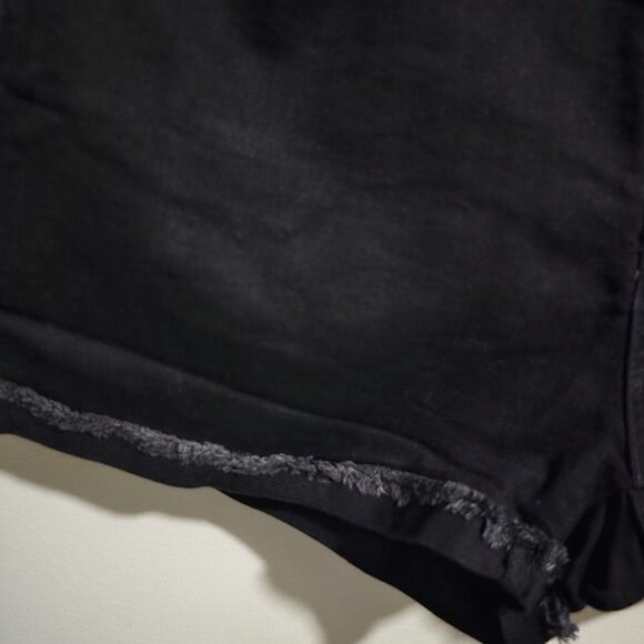 EUC LEVI'S STRAUSS SIGNATURE JET BLACK RAW HEM HIGH RISE SHORTS SIZE 12/31 - Picture 5 of 12